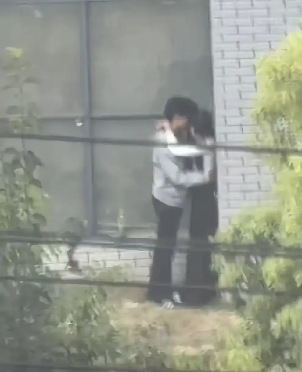 《蚌埠职教园情侣野外视频》资源下载-原生态高清视频画面免费看完整版-蚌埠职教园情侣野外视频事件后续限时抢先鉴赏